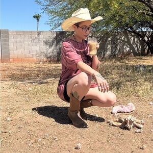 Meet your Posher, Lizdebeth